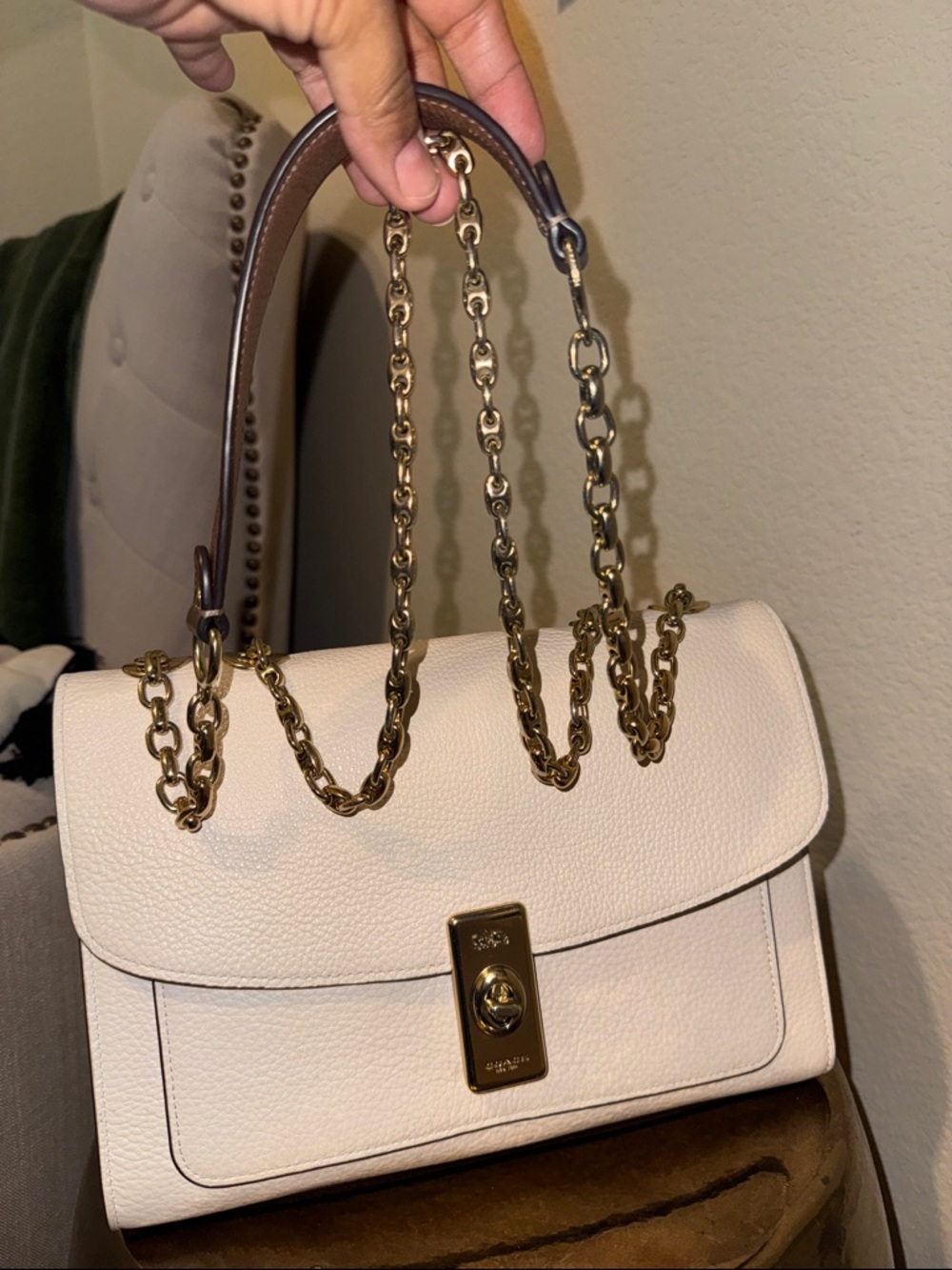 Coach Pebbled Leather Shoulder Bag in Ivory with Gold Hardware authentic - Picture 3 of 9